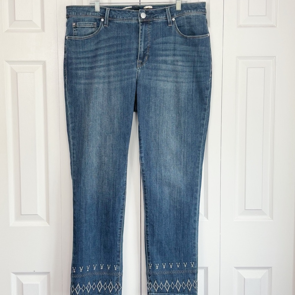 Seven7 Medium Wash Blue Denim Embroidered Hem Straight Leg Jeans 18